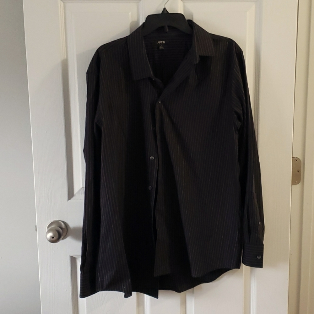 Apt.9 dress shirt black men's size L. Only worn once